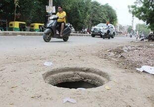 VIDEO: निगम की लापरवाही ने छीना घर का चिराग, ऐसे काल के गाल में समा गया मासूम