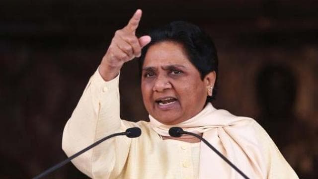 मायावती को बड़ा झटका, पूर्व जिलाध्यक्ष सैकड़ों कार्यकर्ताओं के साथ कांग्रेस में शामिल