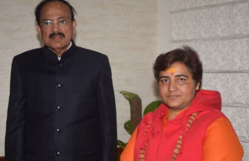 दिल्ली तक पहुंचा MCU के निष्कासित छात्रों का मामला, उपराष्ट्रपति से मिलीं सांसद प्रज्ञा