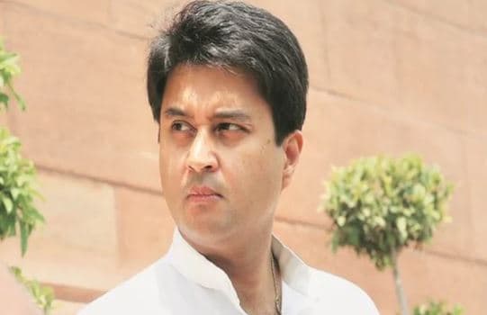 कमलनाथ के बाद अब सिंधिया ‘गुट’ के मंत्रियों की ‘डिनर डिप्लोमेसी’, गर्माई सियासत