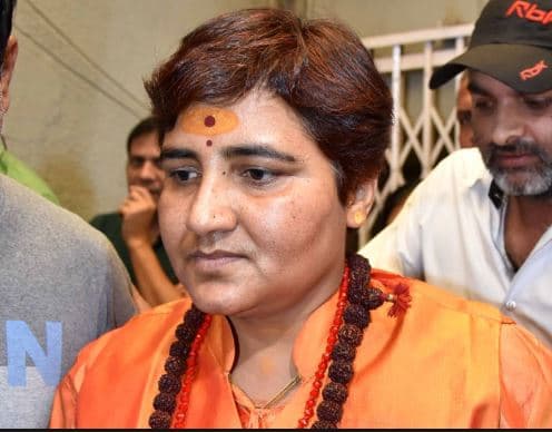 साध्वी प्रज्ञा को EC से मिली बड़ी राहत, उम्मीदवारी पर नहीं लगेगी रोक