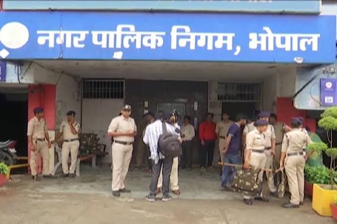 लोगों के स्वास्थ्य के साथ खिलवाड़, बैक्टीरिया मिला पानी हो रहा सप्लाई