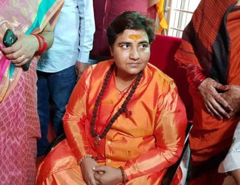 करकरे पर प्रज्ञा के बयान से बीजेपी ने किया किनारा, आईपीएस एसोसिएशन भड़का
