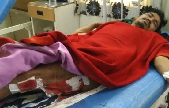 युवक पर चाकू तलवार से हमला, अवैध वेंडरों द्वारा ट्रेन में सामान बेचने को लेकर हुआ विवाद