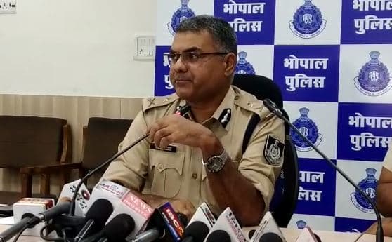 महिला मित्र के साथ पार्टी कर लौट रहा था शिवम, नशे में हुआ हादसे का शिकार: आईजी