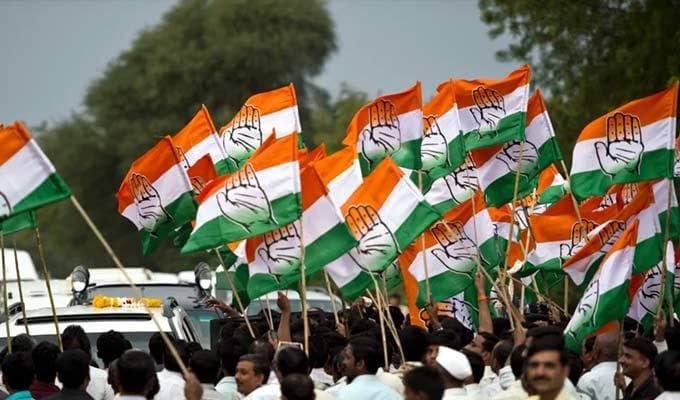 गन लाइसेंस के लिए कांग्रेस नेत्री ने किया जमकर हंगामा, कलेक्टर को दी चेतवानी