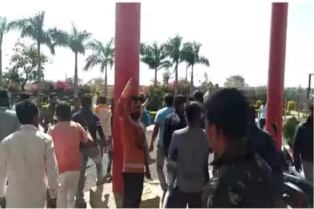 भोपाल : इस कॉलेज के छात्रों ने फेसबुक पर की भारत विरोधी पोस्ट, मचा बवाल, 6 सस्पेंड