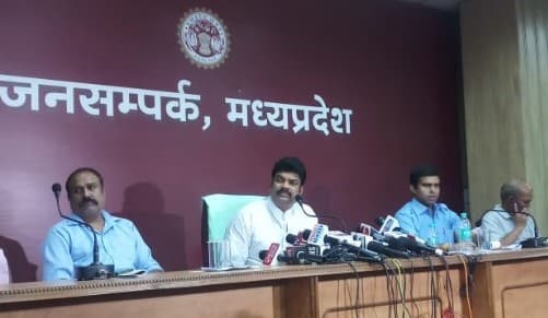 प्रदेश में जल्द होगी पटवारियों की भर्ती, लैपटॉप भी देगी सरकार