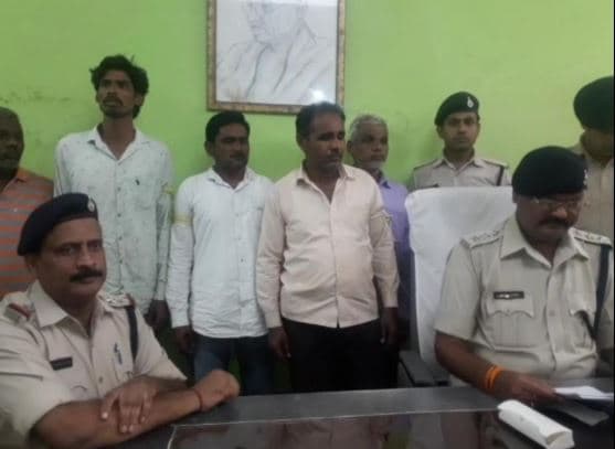 17 गायों की मौत के मामले में सरपंच पति समेत 6 आरोपी गिरफ्तार
