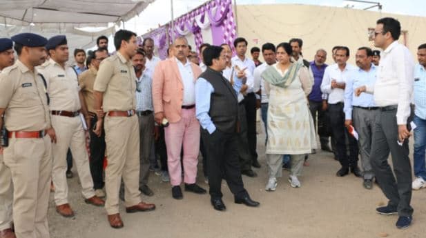 करीला मेला की तैयारियां लगभग पूर्ण, कमिश्नर-आईजी ने लिया व्यवस्थाओं का जायजा