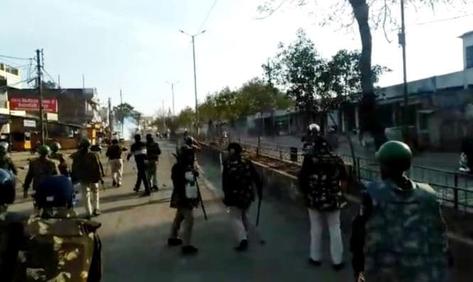 जबलपुर के चार थाना क्षेत्रों में कर्फ्यू, स्कूलों में छुट्टी घोषित