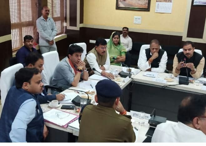 सिंधिया के साथ बैठक में मंत्री विधायकों ने लिया फैसला, शहर की चारों एंट्री पर बनेंगे भव्य गेट