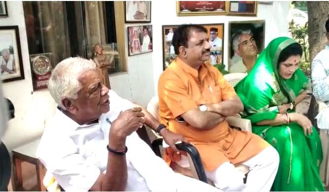 भोपाल में गर्माया स्थानीय बनाम बाहरी का मुद्दा, दावेदारों में हड़कंप
