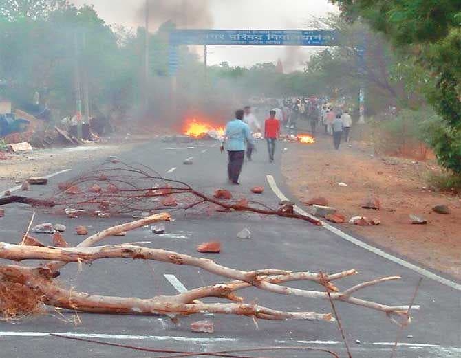 प्रशासन की कहानी और कार्रवाई झूठ का पुलिंदा, जारी रहेगी न्याय की लड़ाई