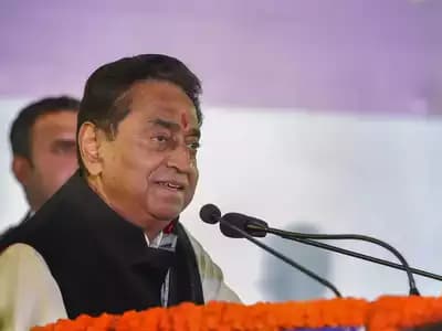 भरी सभा में बेटे को लेकर ये क्या बोल गए कमलनाथ