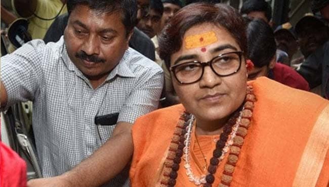 साध्वी प्रज्ञा ठाकुर की मुश्किलें बढ़ी, इस मामले में एफआईआर के आदेश
