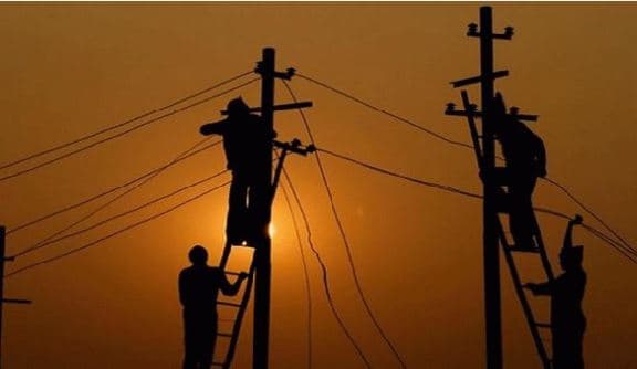 बिजली कटौती को लेकर कमलनाथ सरकार सख्त, 217 बर्खास्त, 142 निलंबित, 28 को नोटिस