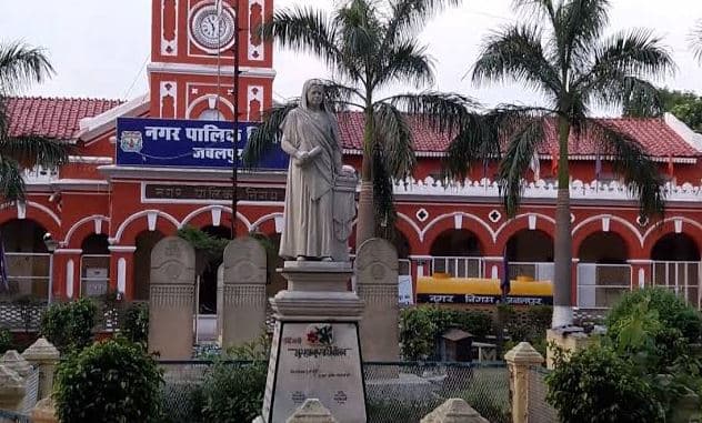 नगर निगम के रडार पर सुपर मार्केट, टैक्स जमा करने का अंतिम मौका, होगी कुर्की