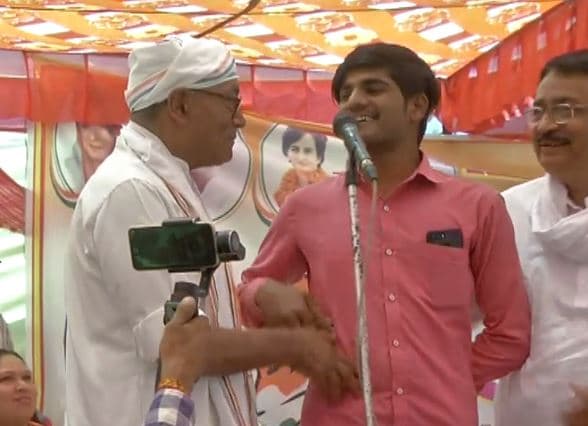 दिग्गी ने पूछा- ‘क्या खाते में आए 15 लाख’, युवक ‘हां’ कह कर सबूत देने पहुंचा और फिर…