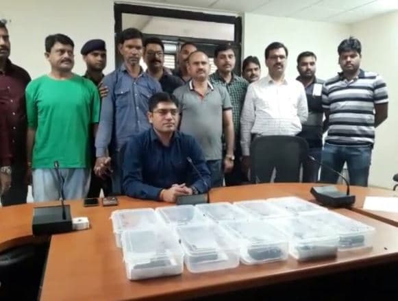 10 देशी पिस्टल खपाने आया हथियारों का सौदागर गिरफ्तार