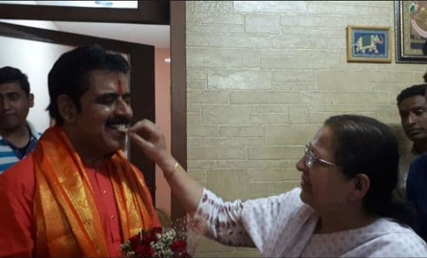 इंदौर में भी बीजेपी का झंडा बुलंद, तीन लाख से आगे बीजेपी प्रत्याशी शंकर लालवानी