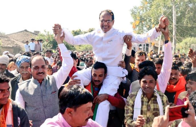 हार के बाद बदले-बदले अंदाज, अब कंधों पर ‘शिवराज’