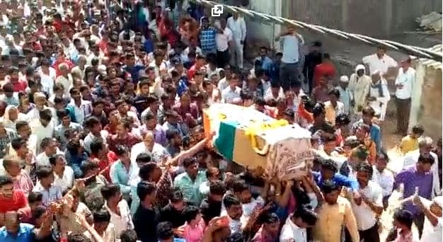 जवान जीवन प्रजापति को अंतिम विदाई देने उमड़ा सैलाब, लगे देशभक्ति के नारे