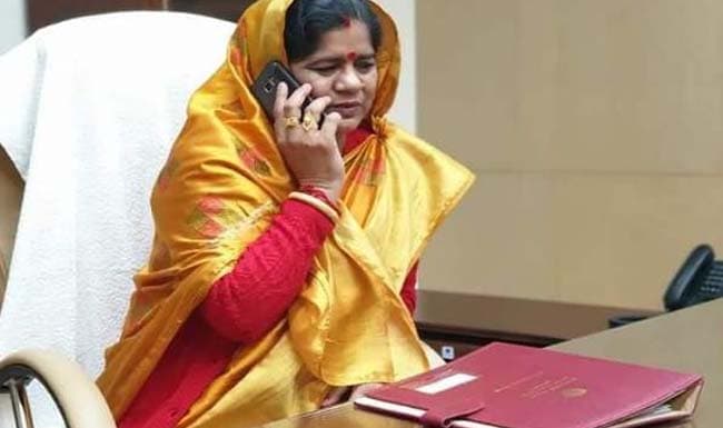 एमपी की यह मंत्री बोली, “फाइलों की गठरी देखकर नींद आने लगती है”