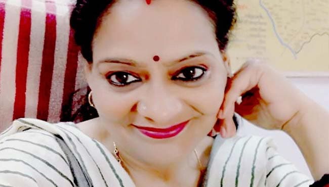 KBC में 50 लाख जीतने वाली तहसीलदार आपत्तिजनक कमेंट पर घिरीं, कलेक्टर ने थमाया नोटिस