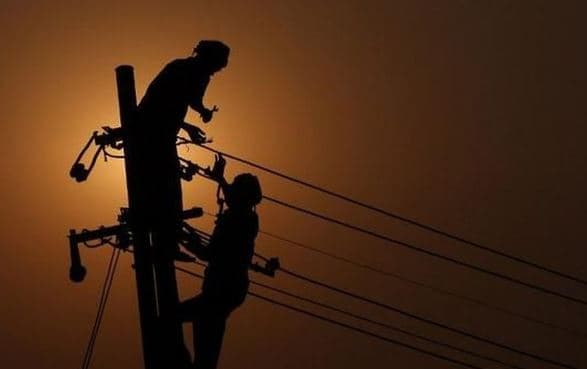 सरकार के खिलाफ बिजली विभाग के अधिकारी-कर्मचारियों ने खोला मोर्चा, दी यह चेतावनी