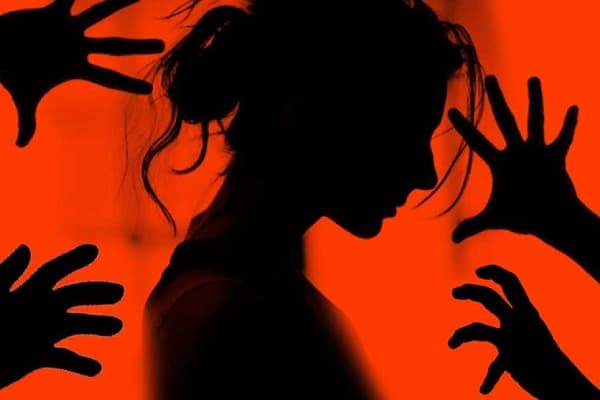 नाबालिक लड़की को बेचने का मामला, 3 महिलाओं सहित 4 पर मामला दर्ज