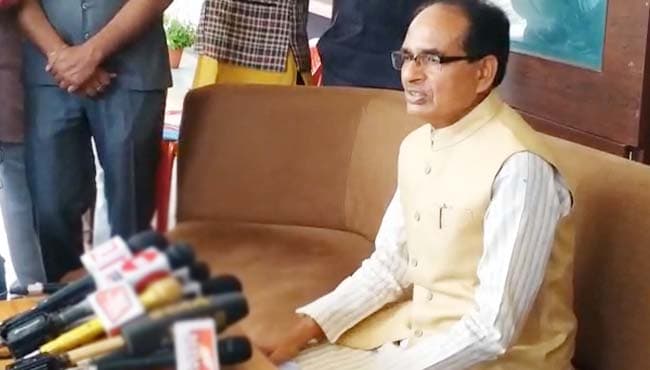 दिग्विजय के चुनाव लड़ने पर बोले शिवराज, कोई चुनौती नहीं ‘मिस्टर बंटाधार रिटर्न्स’