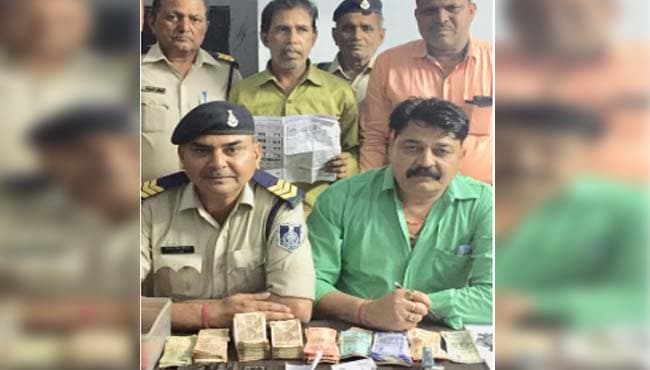सिगरेट-गुटखे की दुकान की आड़ में चला रहा था सट्टा कारोबार, पुलिस ने दबोचा