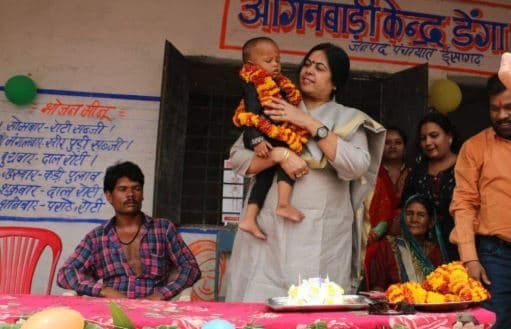 प्रशासन ने ली ढाई वर्षीय आदिवासी बालक के लालन पोषण की जिम्‍मेदारी