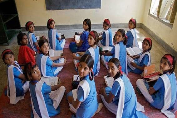 ड्रेस घोटाले में EOW में शिकायत दर्ज, तत्कालीन कलेक्टर और अफसरों के नाम