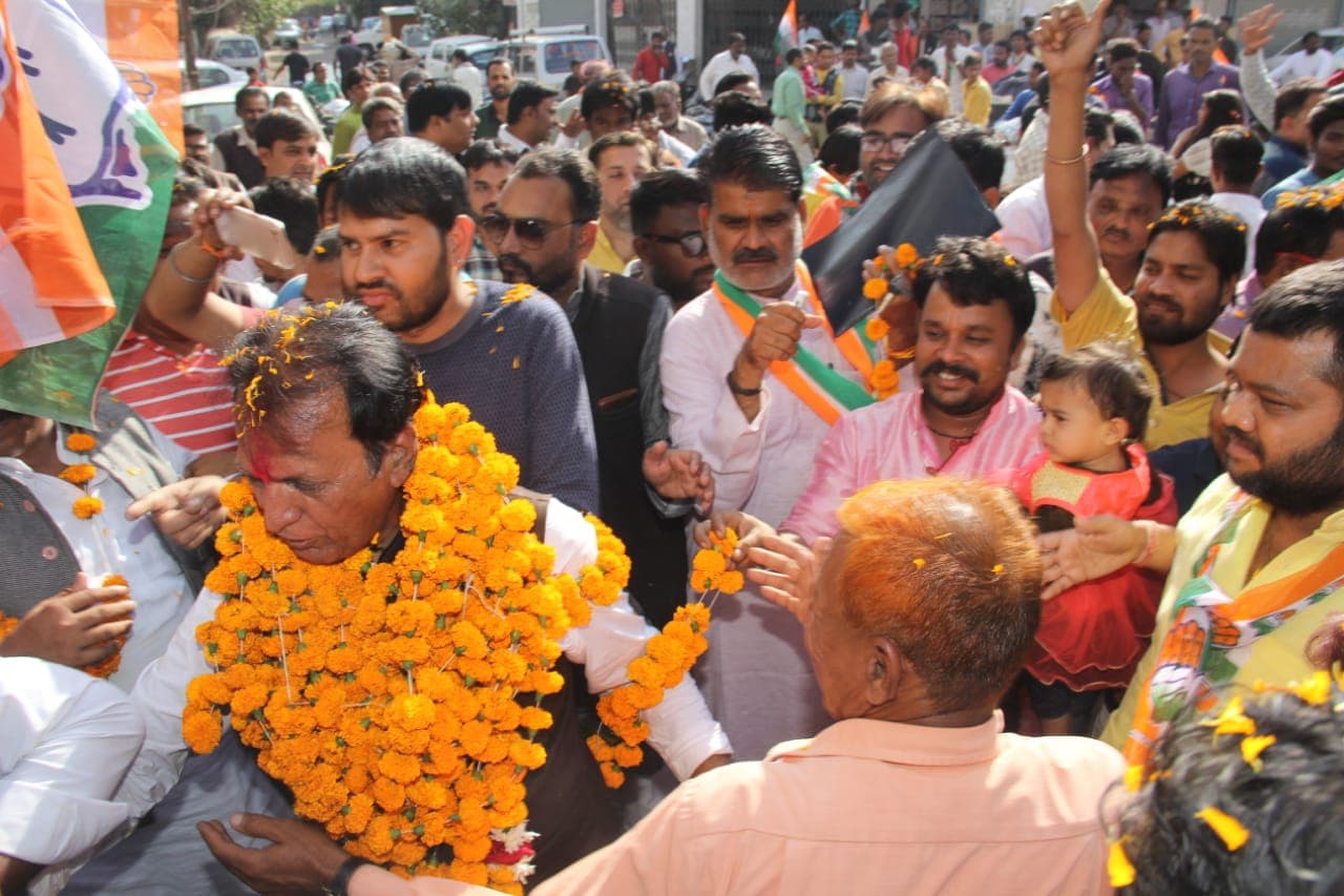 ज्ञानचंदानी ने कोलार में किया सघन जनसम्पर्क, बंजारी में खेल मैदान बनाने का दिया आश्वासन