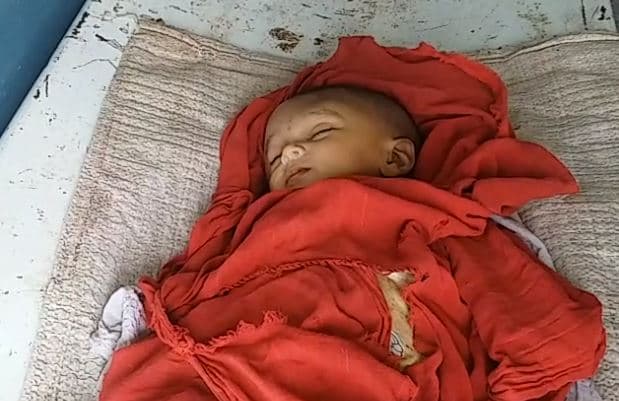 शराब के नशे में पिता ने 4 माह के मासूम बेटे को जमीन पर पटककर मारा