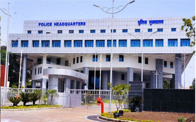 कोरोना काल के बीच अधिकारी-कर्मचारियों को बड़ा झटका, राज्य शासन ने जारी किए आदेश