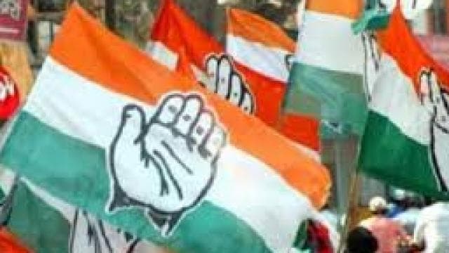 कांग्रेस में जमकर घमासान, यहां हार की जिम्मेदारी लेते हुए 4 नेताओं ने दिए इस्तीफे