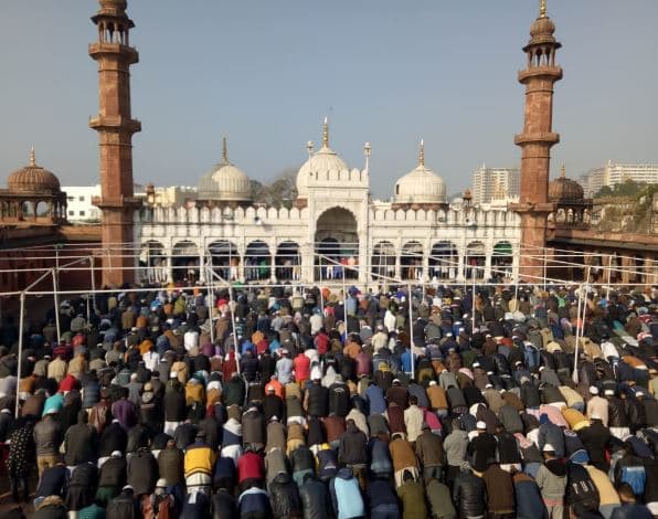 सूर्य ग्रहण पर शहरभर में की गई खास नमाज अदा, हुई अमन-शांति की दुआ