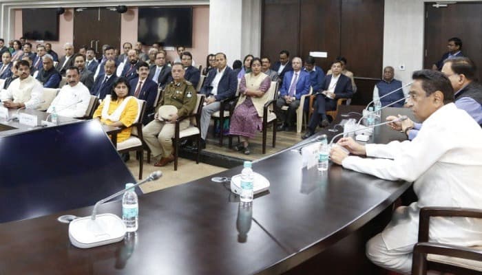 पहली कैबिनेट बैठक में मुख्यमंत्री कमलनाथ ने अधिकारी-मंत्रियों को दी ये नसीहत
