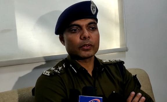 नए साल के जश्न पर पुलिस की रहेगी नज़र, ड्रंक एंड ड्राइव करने वालो की नहीं है खेर