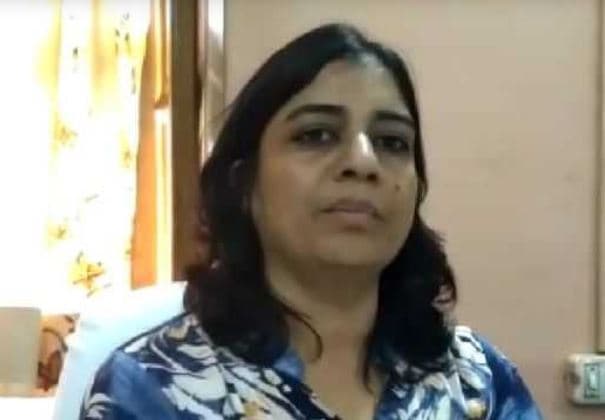 रिश्वत मांगने के आरोप में दो अधिकारियों पर गिरी गाज, प्रशासन ने किया निलंबित
