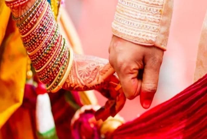 ताक पर नियम: VIP शादी में 20 की जगह शामिल हुए 250, 48 कोरोना पॉजिटिव