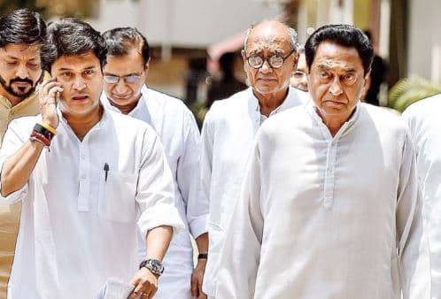 MP: मंत्रियों के विभागों पर दिग्गजों के बीच फंसा पेंच, विरोधी तेवर ने भी बढ़ाई टेंशन