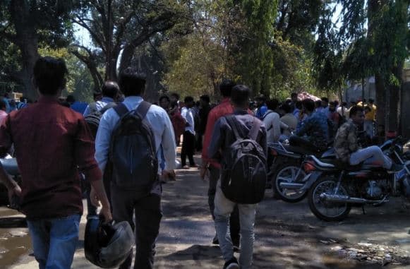 हाय रे बेरोजगारी: MBA-BE वाले भी चपरासी बनने तैयार, 131 पदों पर डेढ़ लाख से ज्यादा आवेदन
