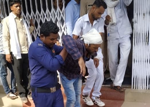 कोर्ट परिसर में फायरिंग से हड़कंप, पेशी पर आये बादल हत्याकांड के आरोपियों को गोली मारी