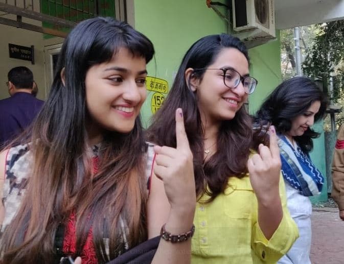 मप्र विधानसभा चुनाव: 74 प्रतिशत से अधिक मतदान, पिछली बार के मुकाबले 3 फीसदी की बढ़ोतरी