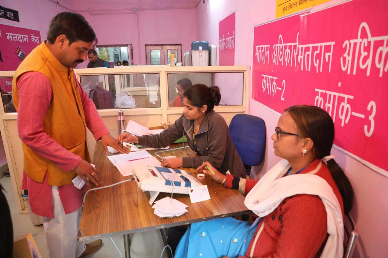 ग्वालियर : शांतिपूर्ण मतदान के बीच ग्वालियर में हुआ 62.65 प्रतिशत मतदान