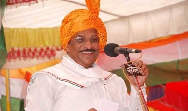 शपथ लेने भोपाल पहुंचे भूरिया, मंत्रिमंडल विस्तार की भी अटकलें तेज़
